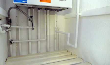 Condensation drainpipe